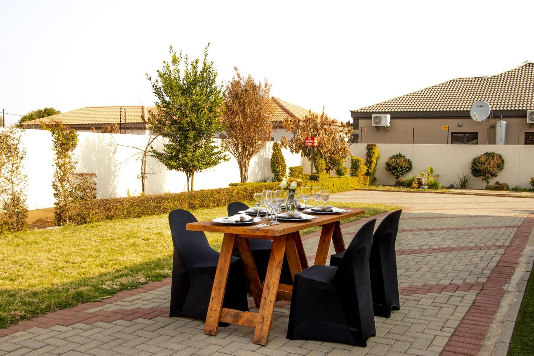 Mmaset Houses Bed And Breakfast Gaborone Exterior photo